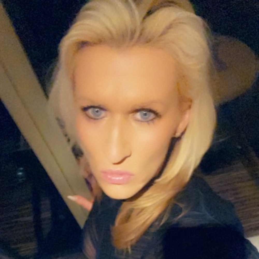 Meet your Posher, Miss